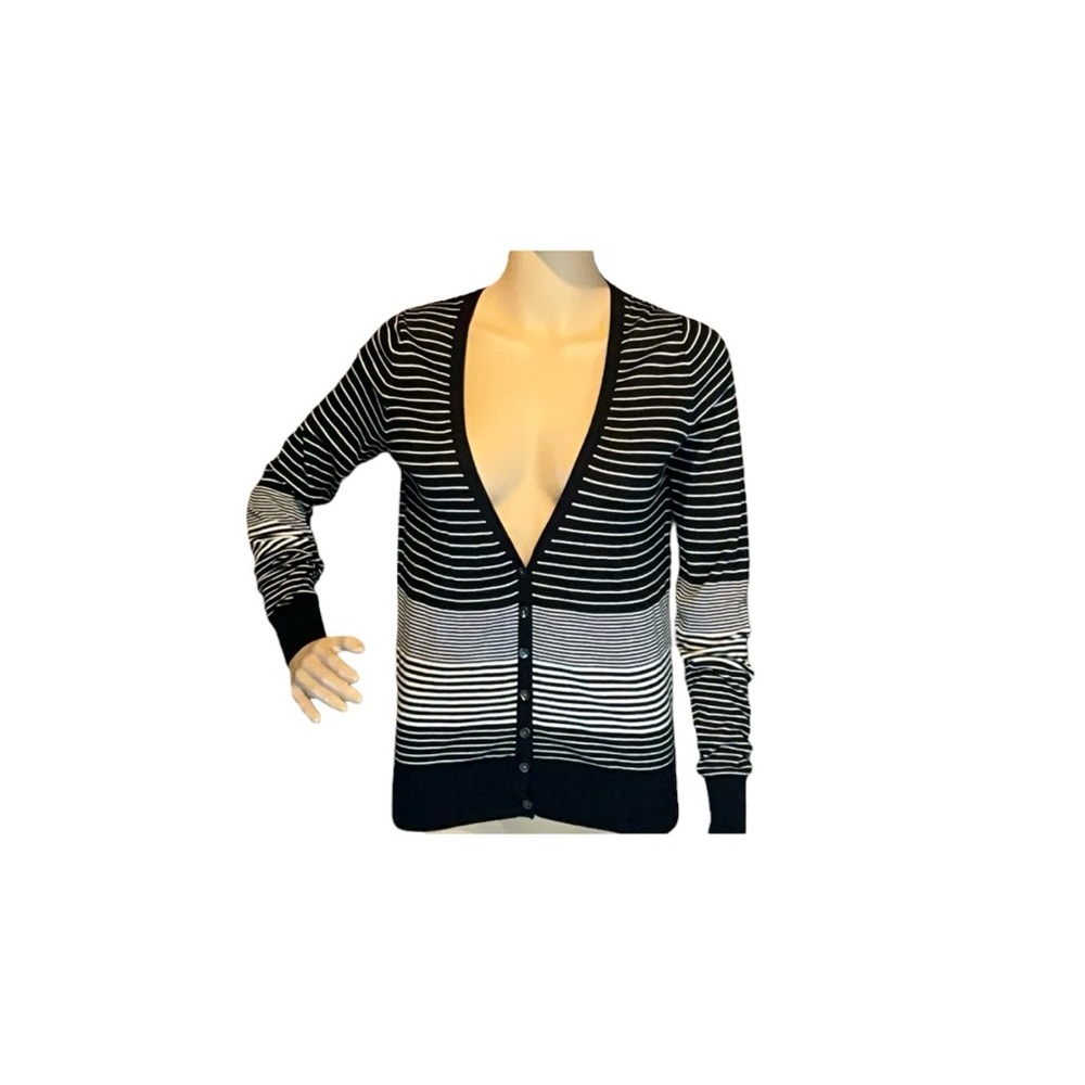 💰BOGO FREE VS Victoria’s Secret Lightweight Crop Sweater